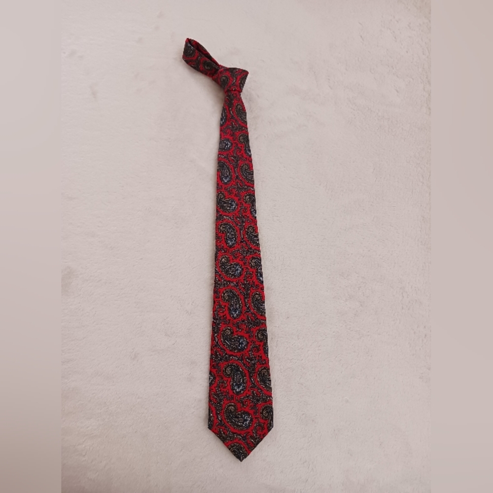 Equus Red Paisley Tie